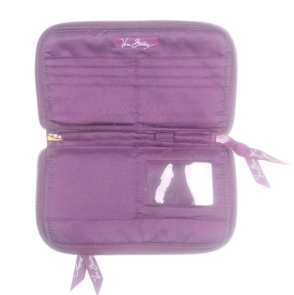 Vera Bradley Wallet. - Picture 4 of 6